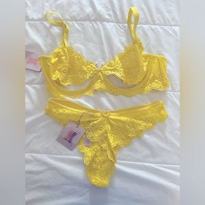 NWT SAVAGE FENTY BRA AND UNDERWEAR
